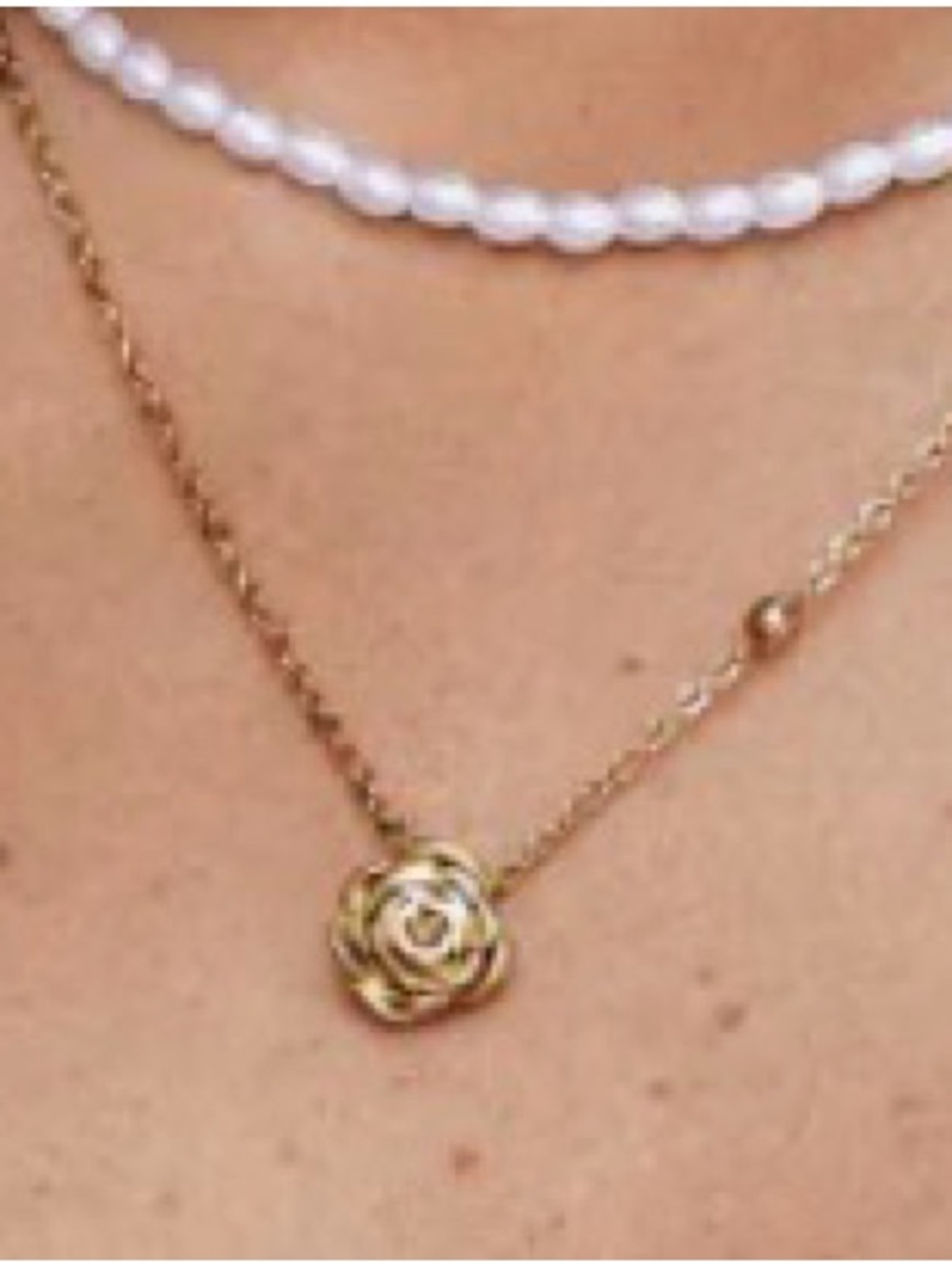 Delicate Gold Rose Pendant Necklace - Women Jewelry